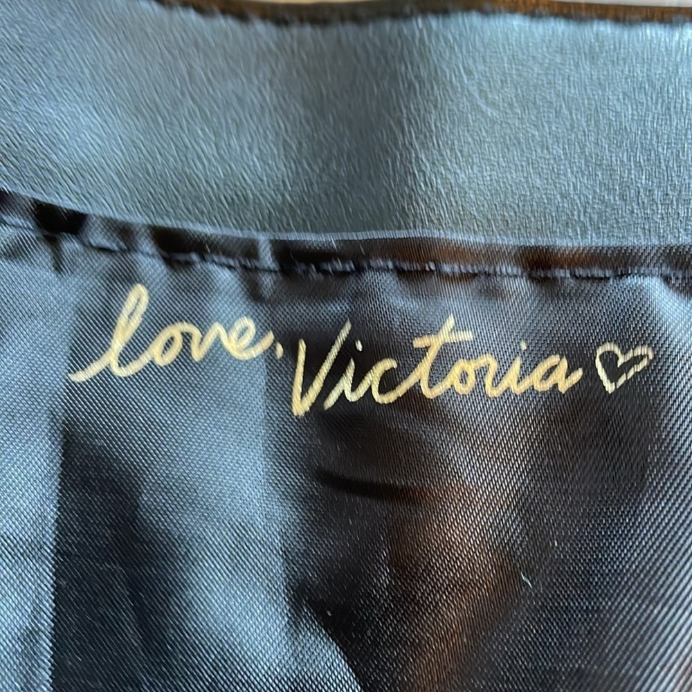 Victoria Secret red canvas tote with faux leather trim/ straps. Stud detail Moto - Picture 9 of 12